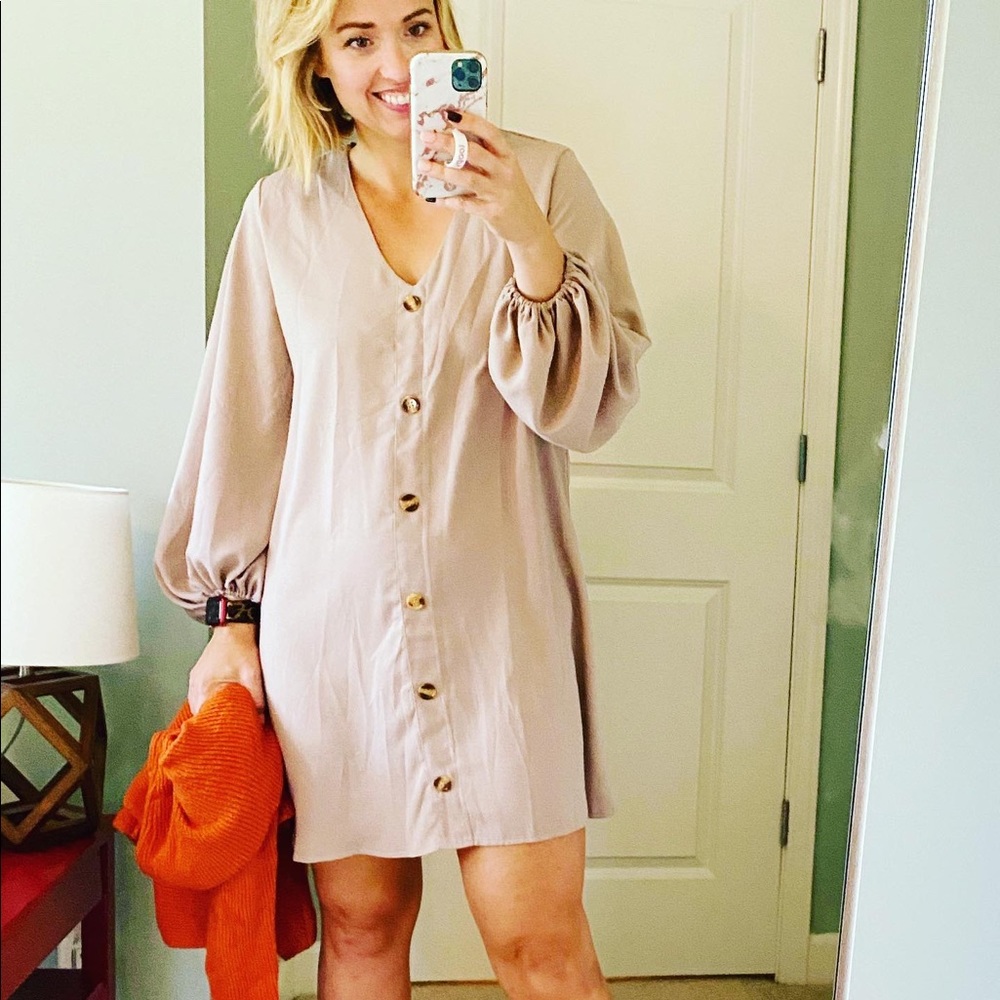 Lantern long sleeve button down v neck swing dress